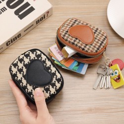 Houndstooth pattern heart-shaped compact coin purse for women, niche design, exquisite high-end coin and lipstick storage, small wallet and card holder