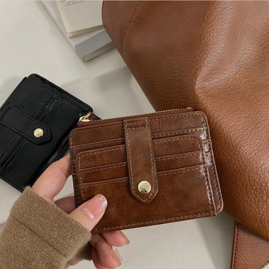 Simple, stylish, short, magnetic closure bag for women, a versatile, popular Korean clutch.
