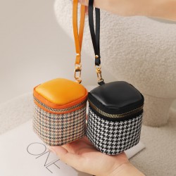 New retro coin handbag, wristlet, multifunctional, large-capacity lipstick card holder, exquisite zippered card holder.