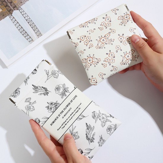 Small, fresh, portable, self-closing spring-loaded storage bag, small sample lipstick and data cable storage pouch.