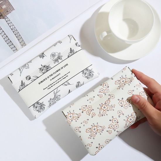 Small, fresh, portable, self-closing spring-loaded storage bag, small sample lipstick and data cable storage pouch.