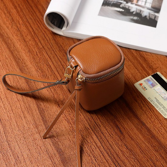 Vintage leather cosmetic bag, lipstick, and coin storage, a portable travel storage bin, and a personalized mini round coin purse
